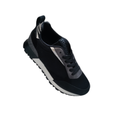 Basket noire à lacet détail...