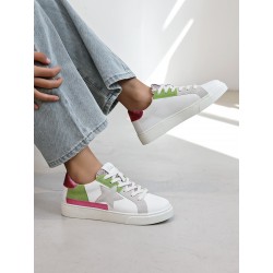 baskets vertes et fushia